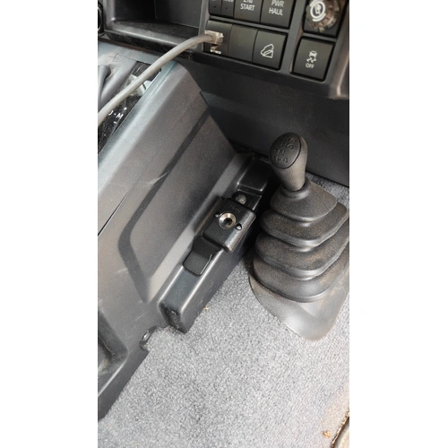 GMF4x4 UHF Handpiece Holder - Suits Toyota Landcruiser 79 Series 2024-on