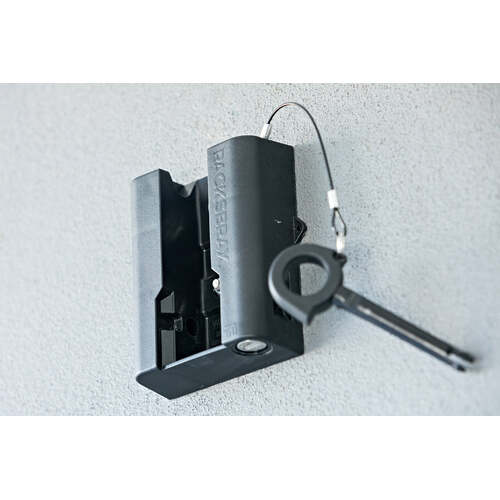 Racksbrax HD Lockable Wall Mount