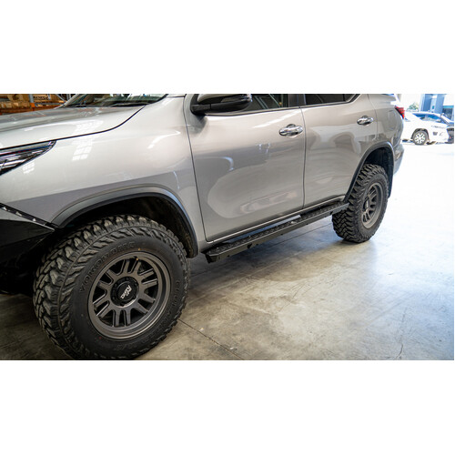 Offroad Animal Rock Slider Side Steps - Toyota Fortuner 2015 to Current