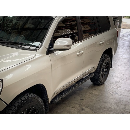 Offroad Animal Rock Slider Side Steps - Suits Toyota Landcruiser 200 Series Facelift (10/2015-On)