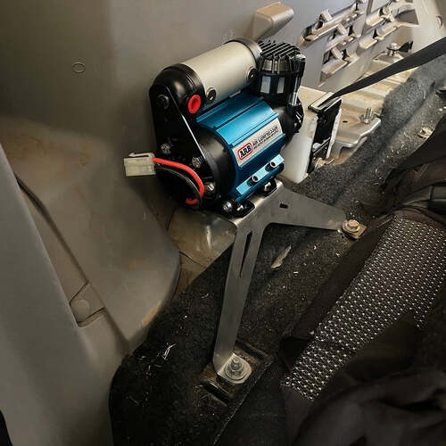 Scrub King Onboard Air Compressor Mount - Mitsubishi Triton ML-MN 2006-2015