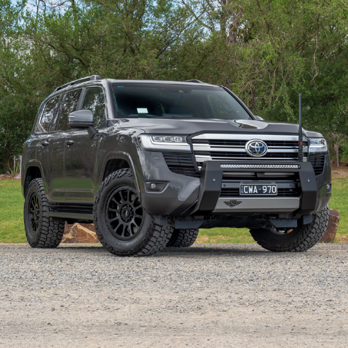 Ultimate9 Nudge Bar to suit Toyota Landcruiser 300 Series (2021 - on)